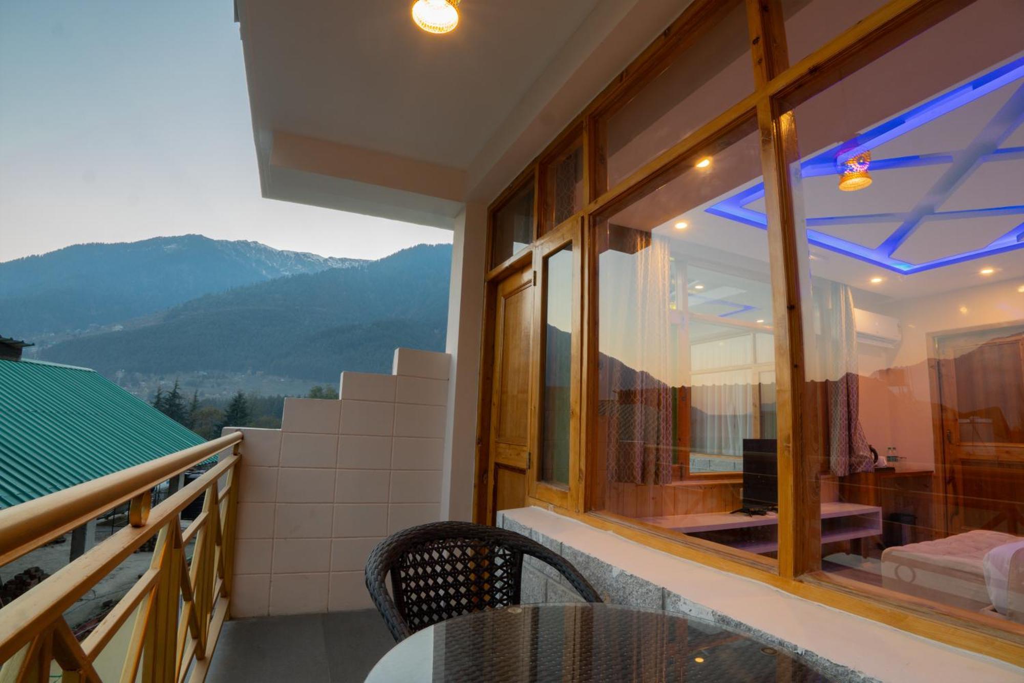 West Western Resort Manali #Neartomallroad #Gym #Lawn #Playingzone #Pooltable #Kidsfriendly #Mountainview #Tabletennis #Familyfriendly #Privateparking Eksteriør bilde