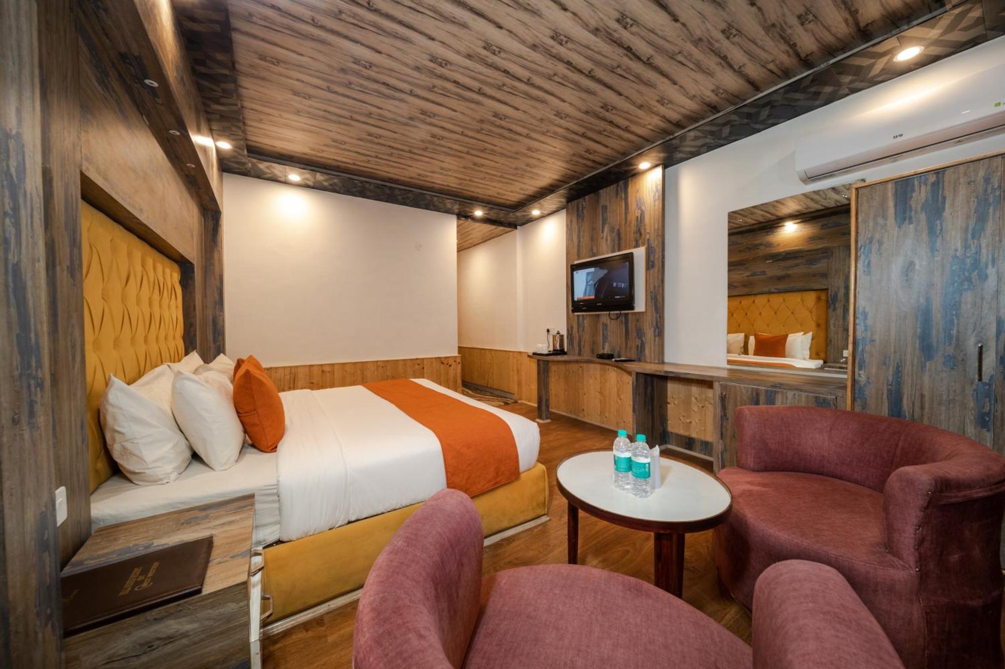 West Western Resort Manali #Neartomallroad #Gym #Lawn #Playingzone #Pooltable #Kidsfriendly #Mountainview #Tabletennis #Familyfriendly #Privateparking Eksteriør bilde